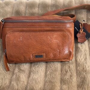 NWT Spikes & Sparrow leather crossbody / belt bag